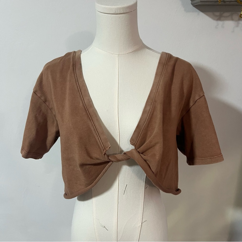 Aerie versatile twist top